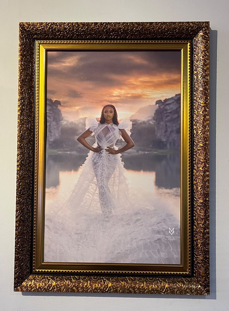 20×30 inch Gold picture frame